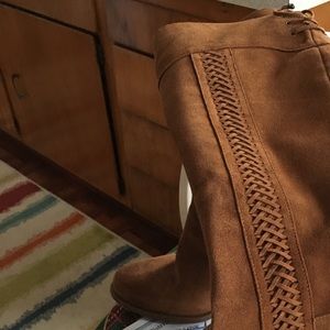 Jessica Simpson suede boots 👢